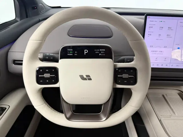 Li Auto i6 — Фото автомобиля 4