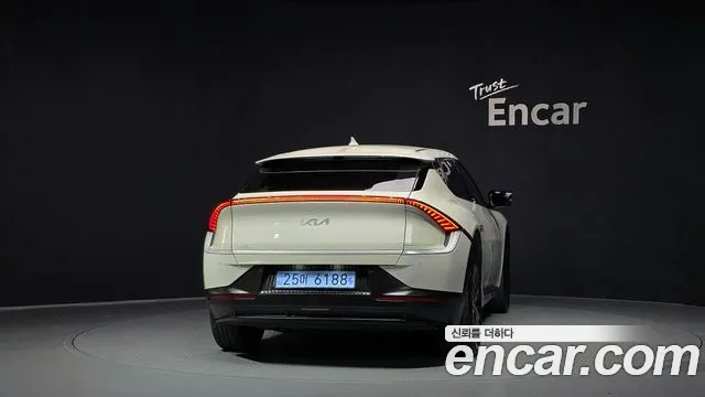 Kia EV6 — Фото автомобиля 4