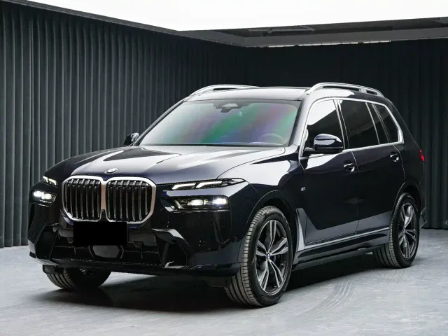Фотография автомобиля — BMW X7