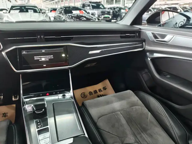 Audi A6L — Фото автомобиля 14