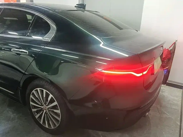 Jaguar XEL — Фото автомобиля 5