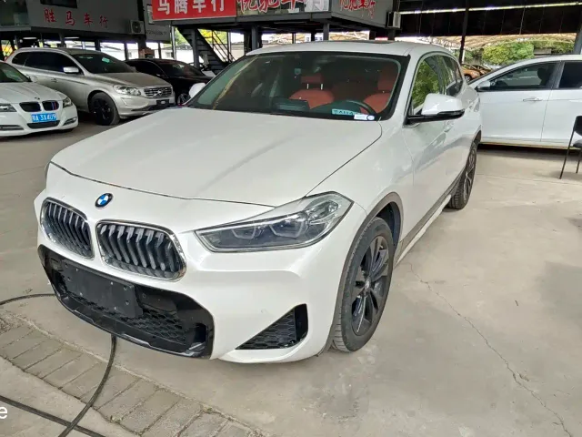 Фотография автомобиля — BMW X2