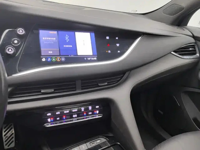 Buick Enclave — Фото автомобиля 12
