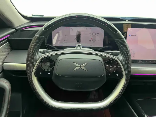 Xpeng P7 — Фото автомобиля 9