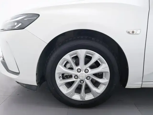 Chevrolet Monza — Фото автомобиля 17