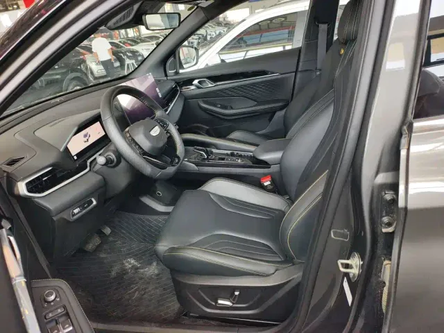 Geely Binyue — Фото автомобиля 17