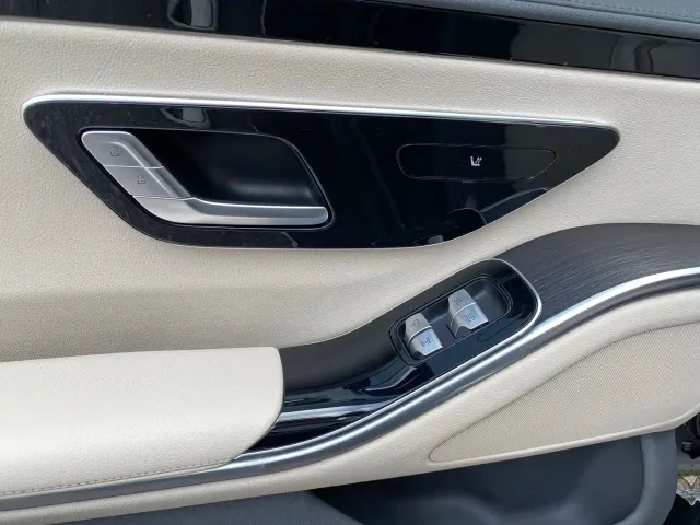 Mercedes-Benz S-Class — Фото автомобиля 15