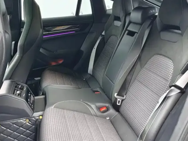 Porsche Panamera — Фото автомобиля 15