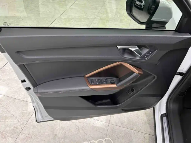 Audi Q3 — Фото автомобиля 15