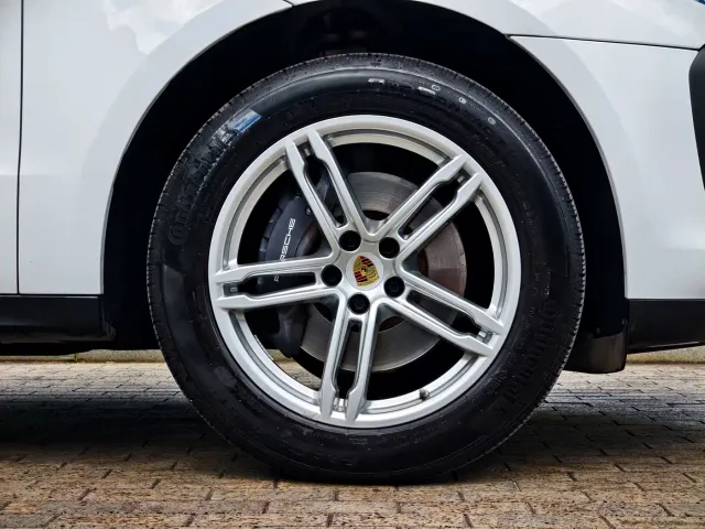 Porsche Macan — Фото автомобиля 11