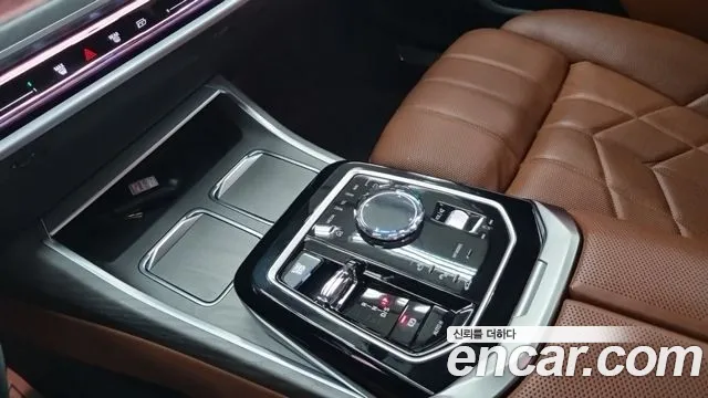 BMW 7 Series G70 — Фото автомобиля 12