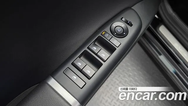 Hyundai Grandeur Grandeur (GN7) 2.5 Бензин 2WD — Фото автомобиля 11