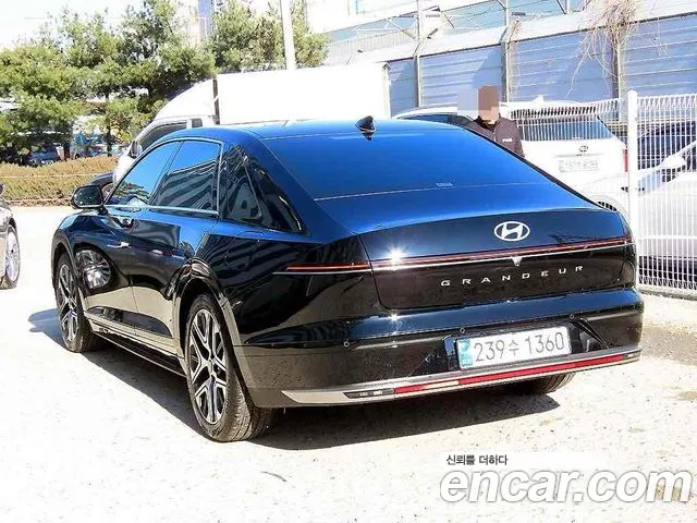 Hyundai Grandeur GN7 — Фото автомобиля 3