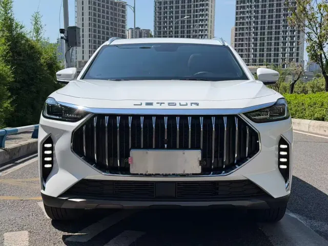 Jetour X70 Plus — Фото автомобиля 2