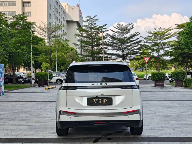 GAC Aion Y — Фото автомобиля 13