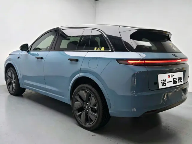 Li Auto L7 — Фото автомобиля 4