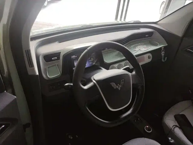 Wuling Hongguang Mini EV — Фото автомобиля 9