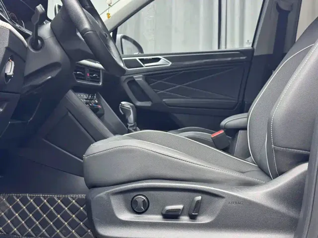 Volkswagen Tiguan L — Фото автомобиля 4