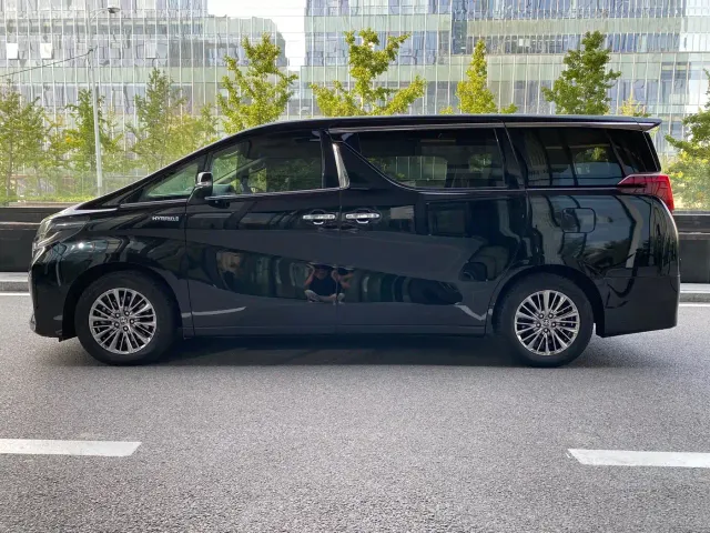 Toyota Alphard — Фото автомобиля 5
