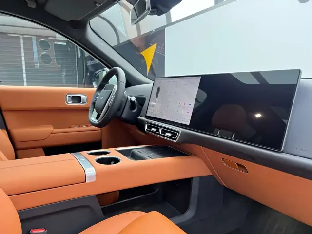 Li Auto L8 — Фото автомобиля 8