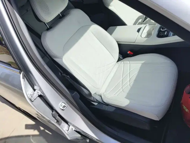 Geely Galaxy Starship 7 EM-i — Фото автомобиля 24