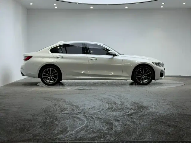 BMW BMW 3 Series 2022 325Li xDrive M Sport Package — Фото автомобиля 5
