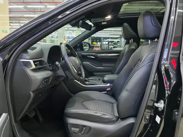 Toyota Crown Kluger — Фото автомобиля 7