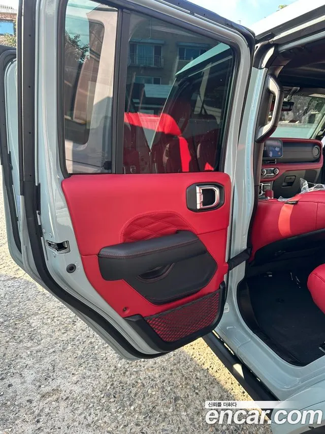 Jeep Wrangler JL — Фото автомобиля 15