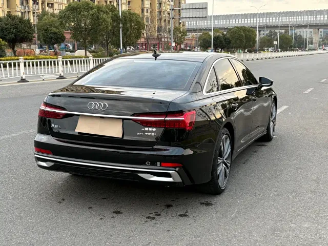 Audi A6L — Фото автомобиля 5