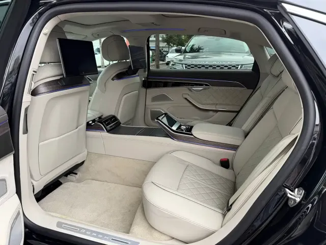 Audi Audi A8 2022 A8L Horch Founder's Edition Legendary — Фото автомобиля 6
