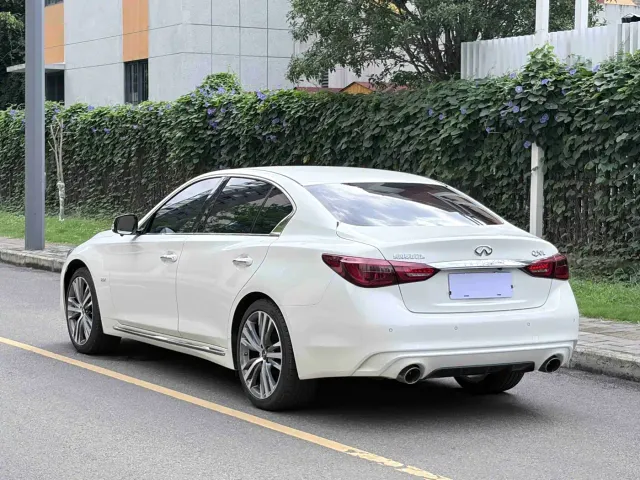 Infiniti Q50L — Фото автомобиля 16