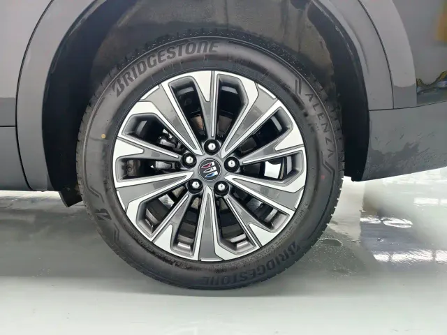 Buick Envision Plus — Фото автомобиля 11