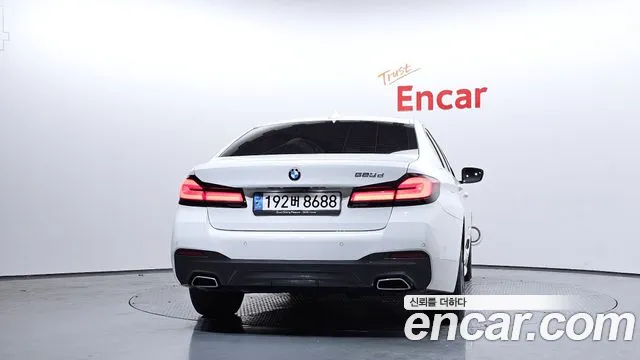 BMW 5-Series 5 серия (G30) 523d M Sport — Фото автомобиля 4