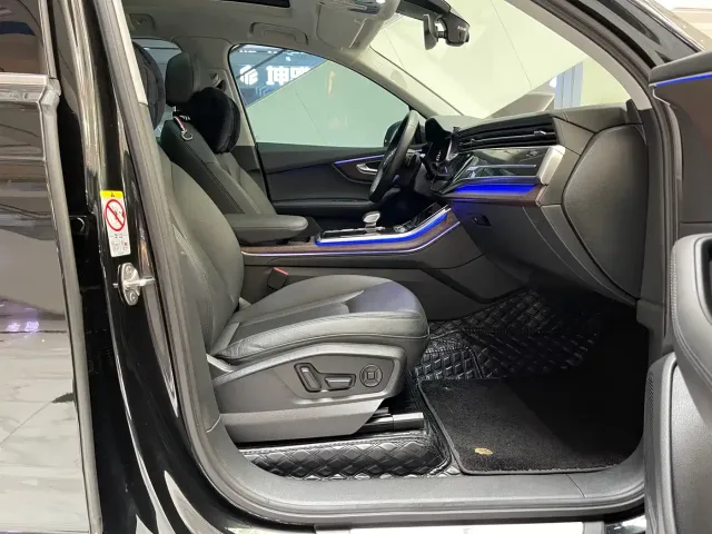 Audi Q7 — Фото автомобиля 26