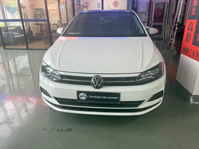 Volkswagen Polo — Фото автомобиля 2