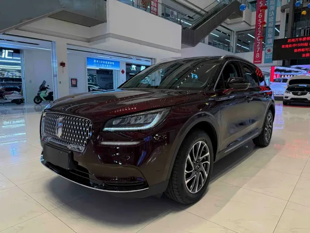 Lincoln Corsair — Фото автомобиля 2
