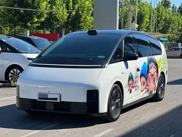 Фотография автомобиля — Li Auto MEGA