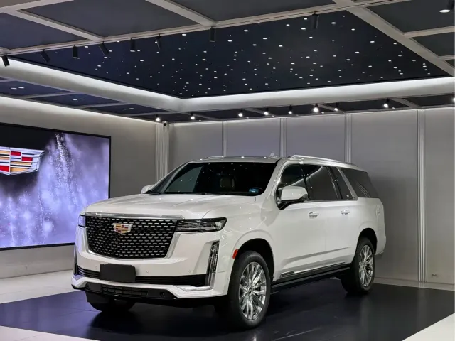 Cadillac Escalade — Фото автомобиля 3