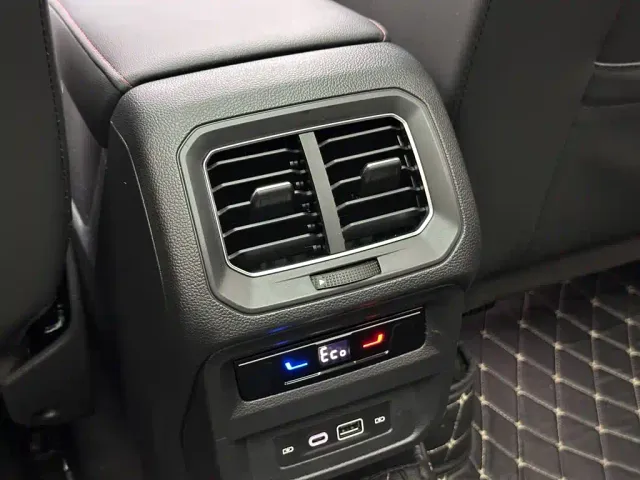 Volkswagen Tiguan L PHEV — Фото автомобиля 20