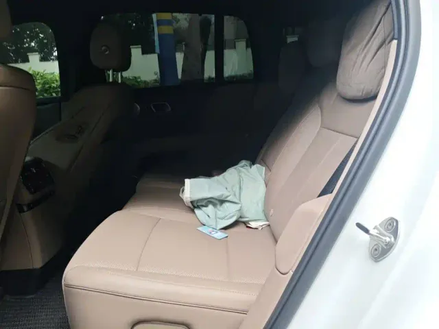 Li Auto i6 — Фото автомобиля 13