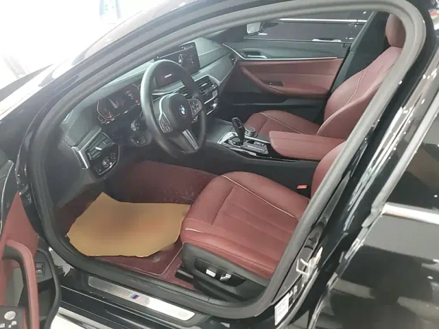 BMW 5 Series — Фото автомобиля 14
