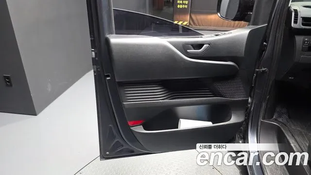Hyundai Staria Staria — Фото автомобиля 24
