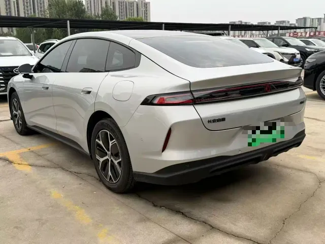 Changan Qiyuan A06 — Фото автомобиля 8