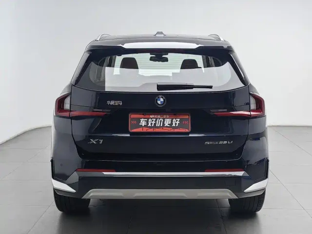 BMW X1 — Фото автомобиля 4