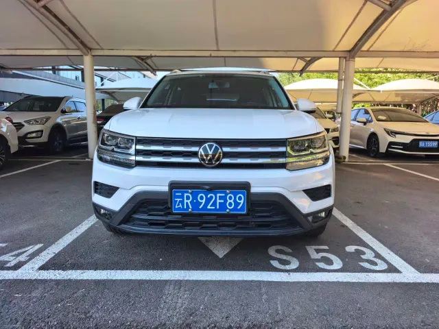 Volkswagen Tharu — Фото автомобиля 2