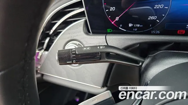 Mercedes-Benz E-Class — Фото автомобиля 25