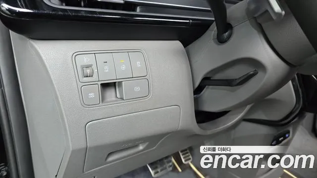Hyundai Staria Staria 4WD Lounge 9 мест — Фото автомобиля 17