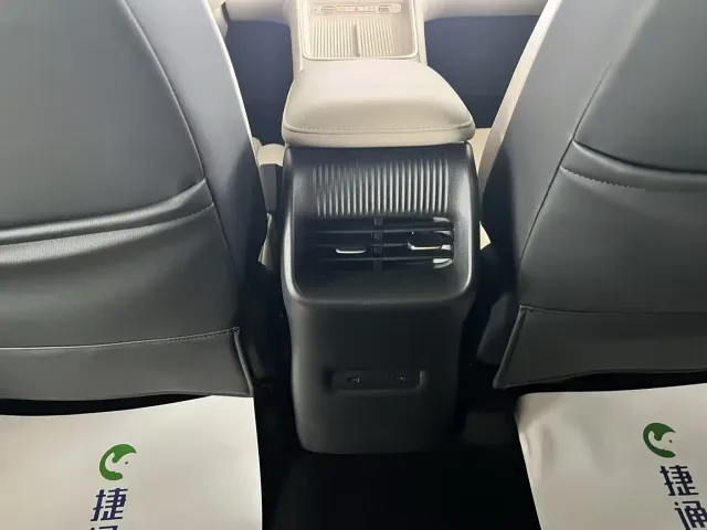 Wuling Starlight S — Фото автомобиля 12