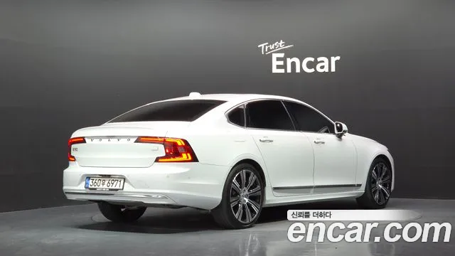 Volvo S90 — Фото автомобиля 2