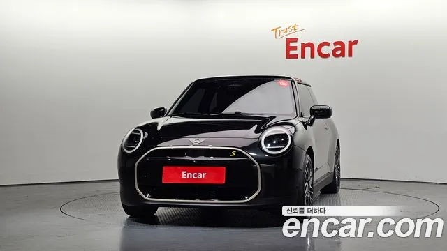 MINI Cooper 4th Gen — Фото автомобиля 3